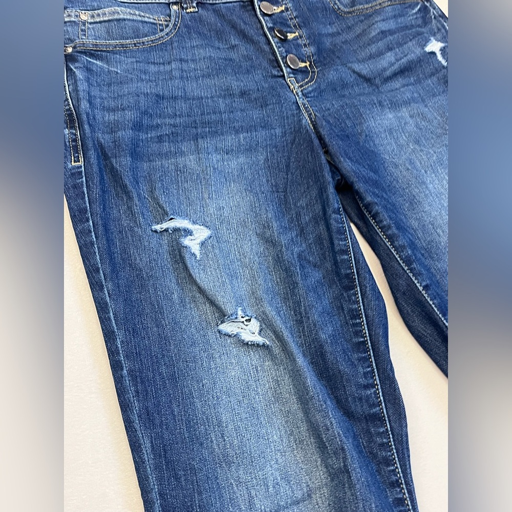 Maurices Everflex High Rise Distressed Blue Women’s Stretchy Jeans Size 10 - Picture 3 of 16